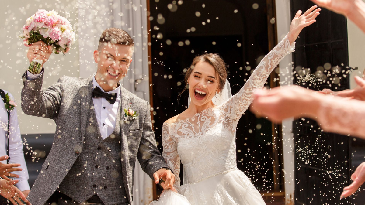 Luxury wedding limousine and shuttle in Denver