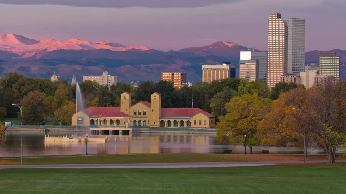 Transportation Denver CO Airport to Englewood Luxury Car & Limo Service